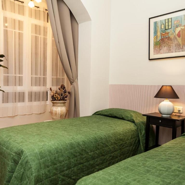 ApartEasy - Family 4-Bedroom Apartment - Apartment - 25