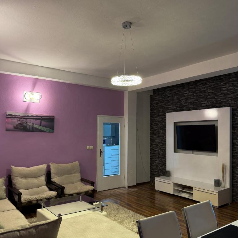 Riaho Apartment - Three-Bedroom Apartment - 8