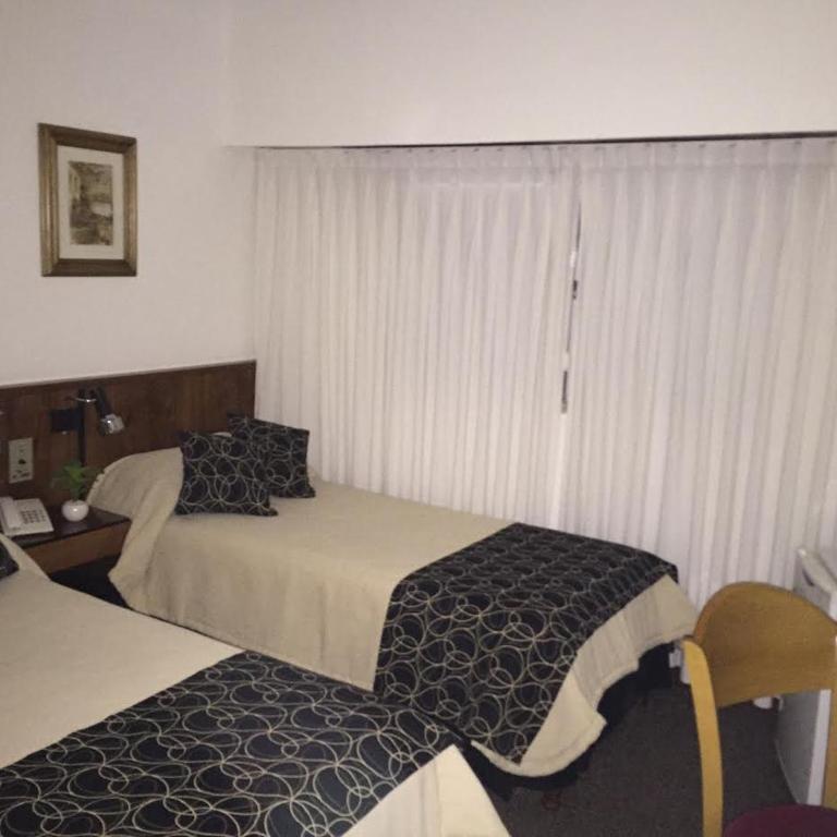Hotel Morales - Habitación Triple Clásica - 4