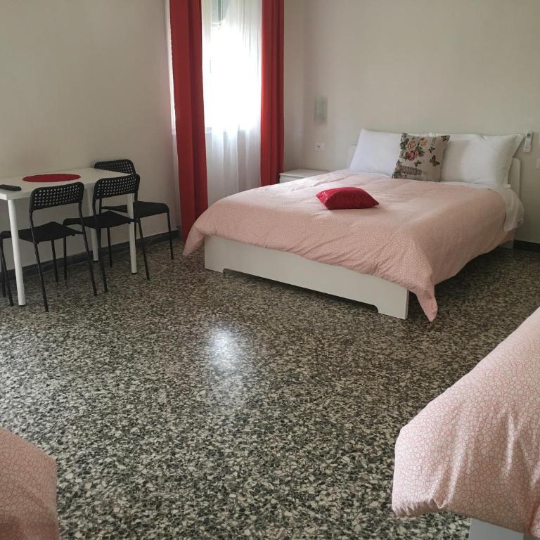 Aliante Turist House - Camera Quadrupla con Bagno Privato Esterno - 21