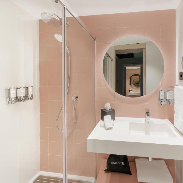 Hampton By Hilton Alicante Airport - Queen Room - 5