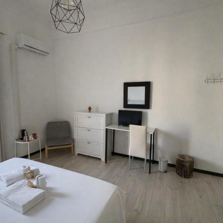 Cosmopolitan Palermo - Camera Matrimoniale con Bagno Privato Esterno - 8