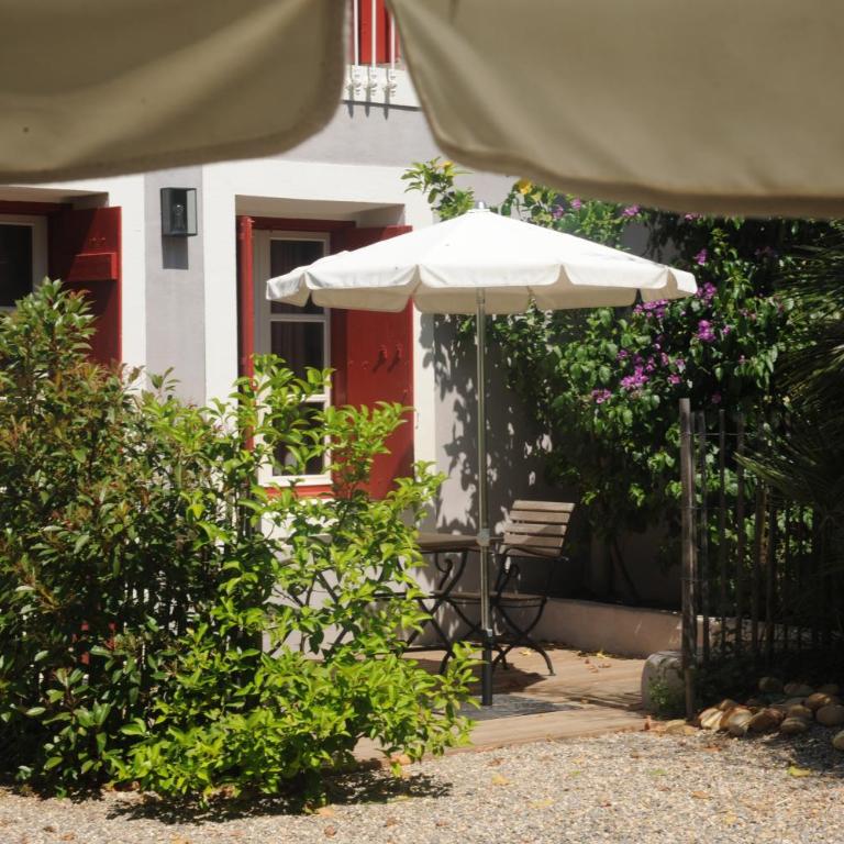 Les Chambres d'Andrea - Chambre Double Confort avec Terrasse - Rez-de-Chaussée - 8