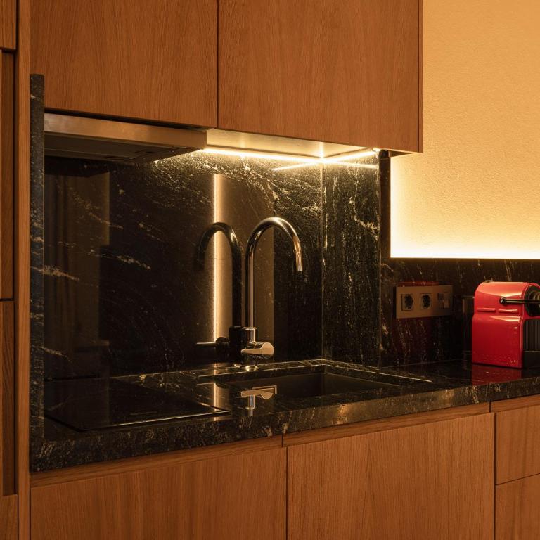 ÉCLAT Collection - City Center - POOL and PRIVATE FREE PARKING - Apartamento Superior de 2 dormitorios - 10