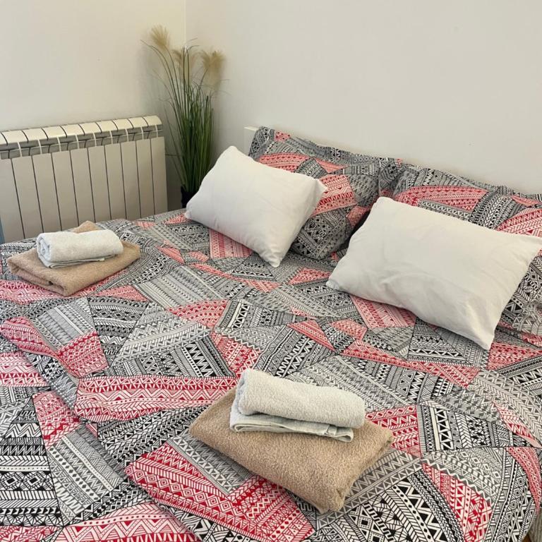 Manu - One-Bedroom Apartment - 3