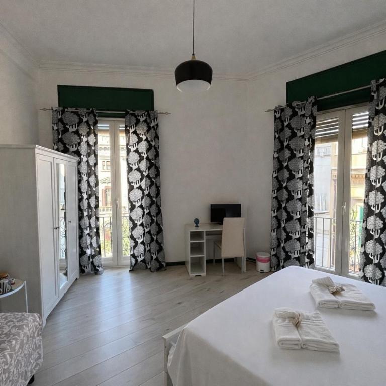 Cosmopolitan Palermo - Camera Tripla con Bagno Privato Esterno - 5
