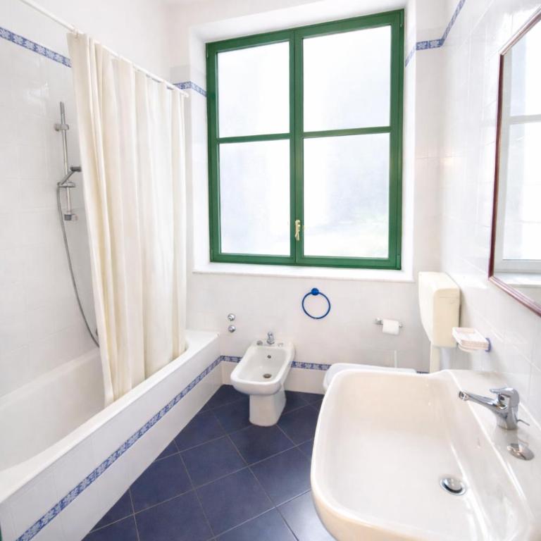 Cosmopolitan Palermo - Camera Tripla con Bagno Privato Esterno - 7