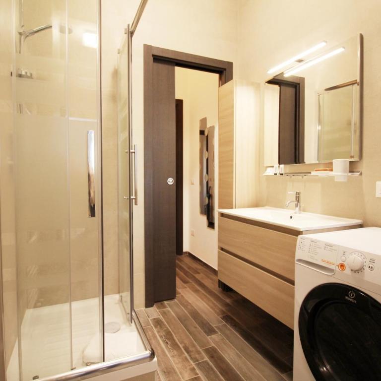 Eur Bright Spacious Terraced Apartment with private parking only for Small Cars - Appartamento con 3 Camere da Letto - 19