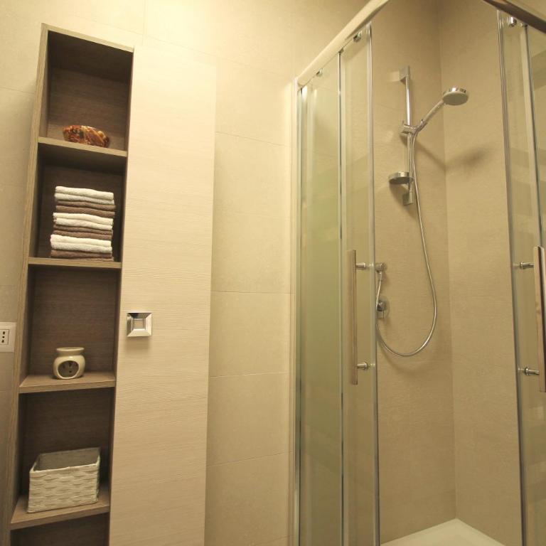 Eur Bright Spacious Terraced Apartment with private parking only for Small Cars - Appartamento con 3 Camere da Letto - 21