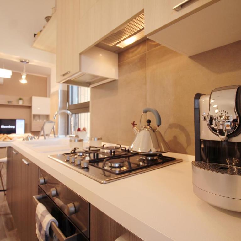 Eur Bright Spacious Terraced Apartment with private parking only for Small Cars - Appartamento con 3 Camere da Letto - 13