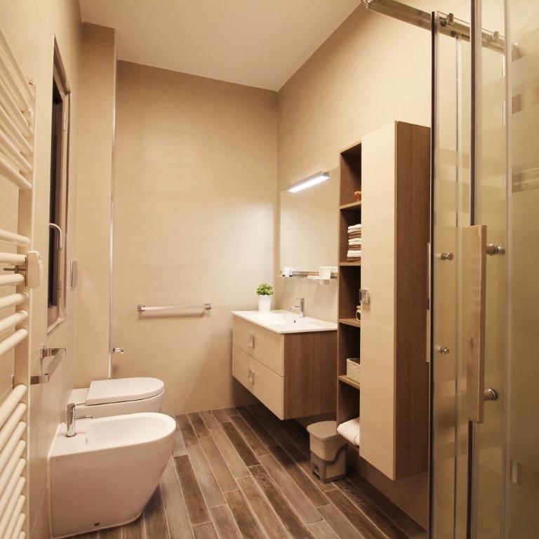 Eur Bright Spacious Terraced Apartment with private parking only for Small Cars - Appartamento con 3 Camere da Letto - 8