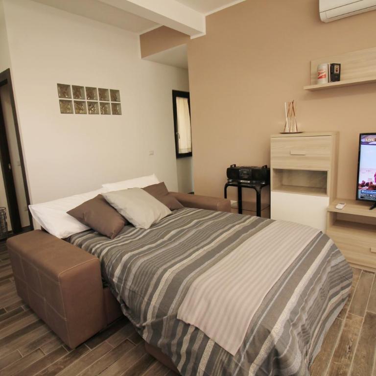 Eur Bright Spacious Terraced Apartment with private parking only for Small Cars - Appartamento con 3 Camere da Letto - 27