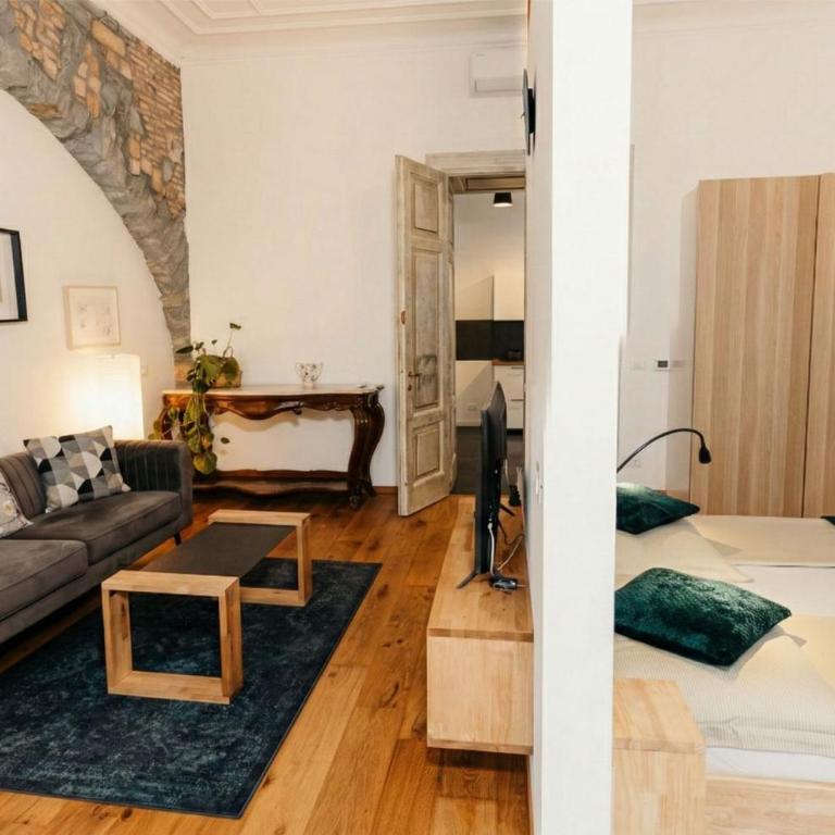 Larco Trieste studio living 3 - Appartamento con 1 Camera da Letto - 10