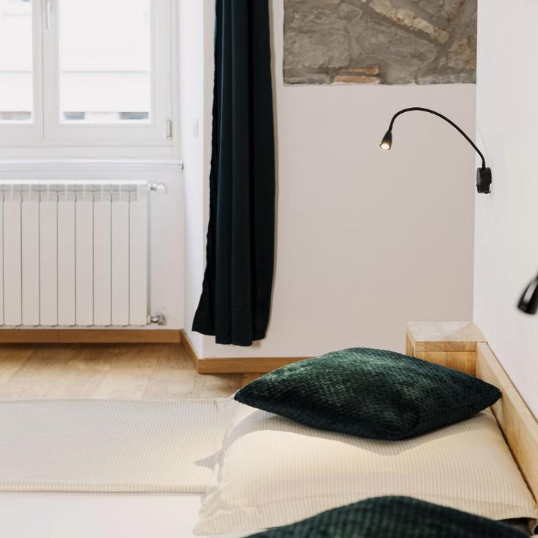 Larco Trieste studio living 3 - Appartamento con 1 Camera da Letto - 17