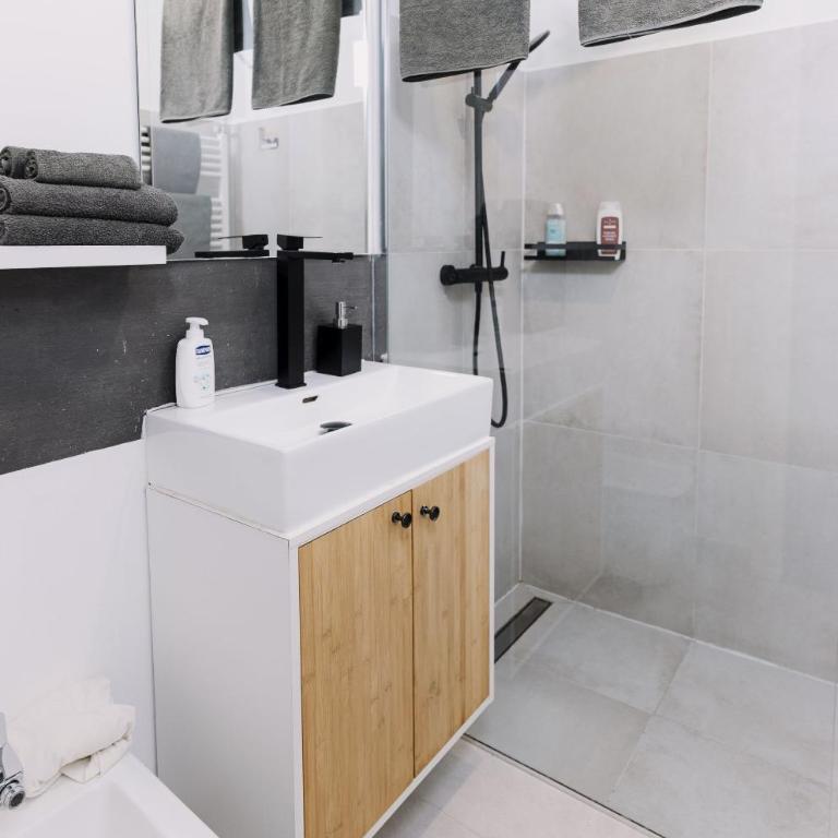 Larco Trieste studio living 3 - Appartamento con 1 Camera da Letto - 18