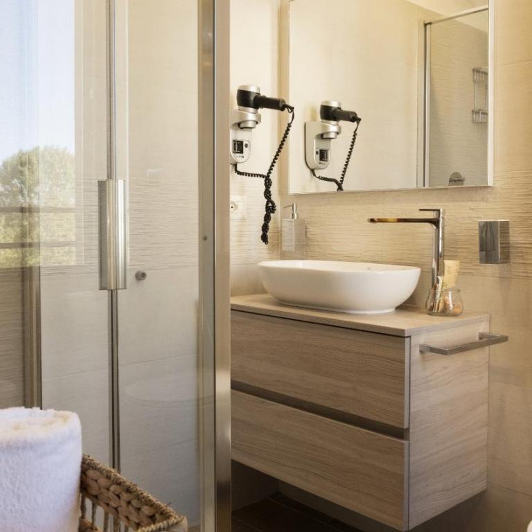 Milano 71 - Camera Matrimoniale con Bagno Privato - 15