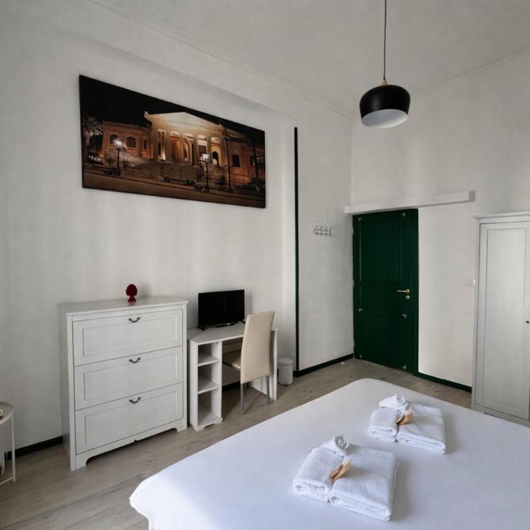 Cosmopolitan Palermo - Camera Matrimoniale con Bagno Privato Esterno - 6