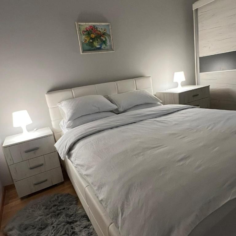 Cosy Home with Balcony, Netflix & Fast WiFi, Self Check-in - Apartman sa 1 Spavaćom Sobom - 4