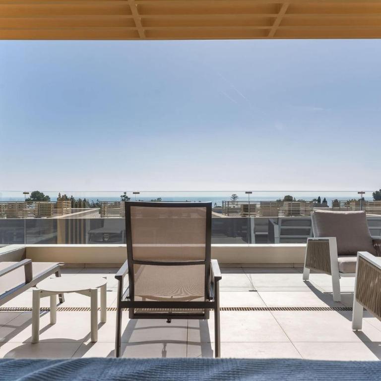 Luxury Family Apartment with 4 Bedrooms Pool and Stunning Views - Apartamento - 18