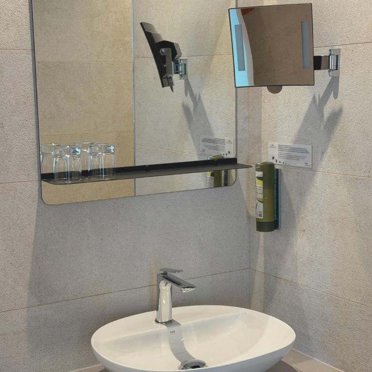 Mas des Romarins, The Originals Relais - Chambre Double Supérieure - 1