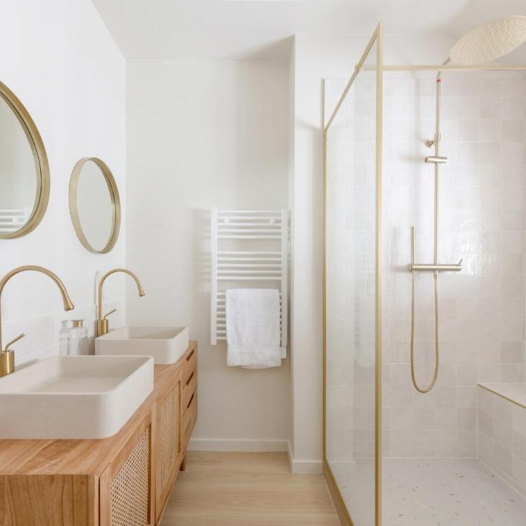 Suite romantique climatisée Parking Proche Lyon 6 - Appartement - 4