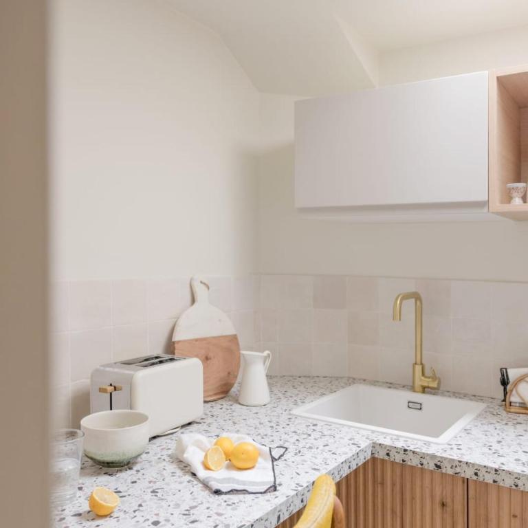 Suite romantique climatisée Parking Proche Lyon 6 - Appartement - 17