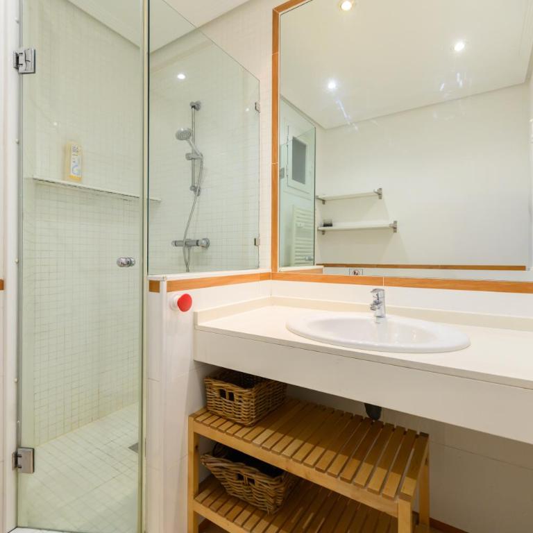 temporary apartment in the Salamanca neighborhood AAM242 - Two-Bedroom Apartment - 19