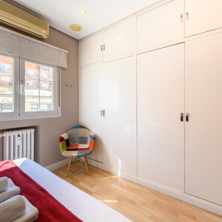 temporary apartment in the Salamanca neighborhood AAM242 - Two-Bedroom Apartment - 9