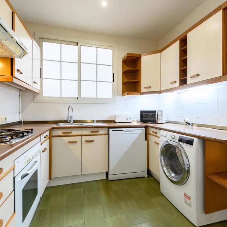 temporary apartment in the Salamanca neighborhood AAM242 - Two-Bedroom Apartment - 6