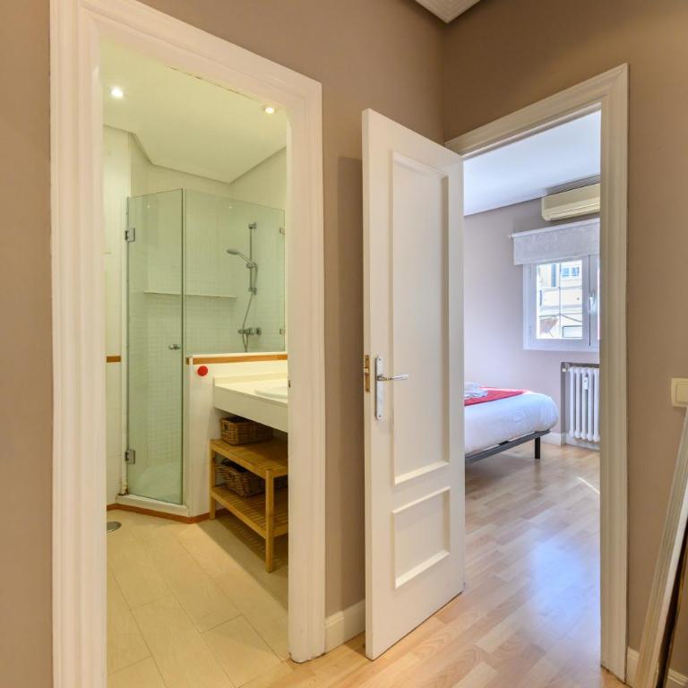 temporary apartment in the Salamanca neighborhood AAM242 - Two-Bedroom Apartment - 14