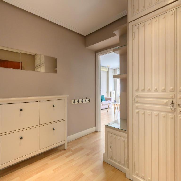 temporary apartment in the Salamanca neighborhood AAM242 - Two-Bedroom Apartment - 20