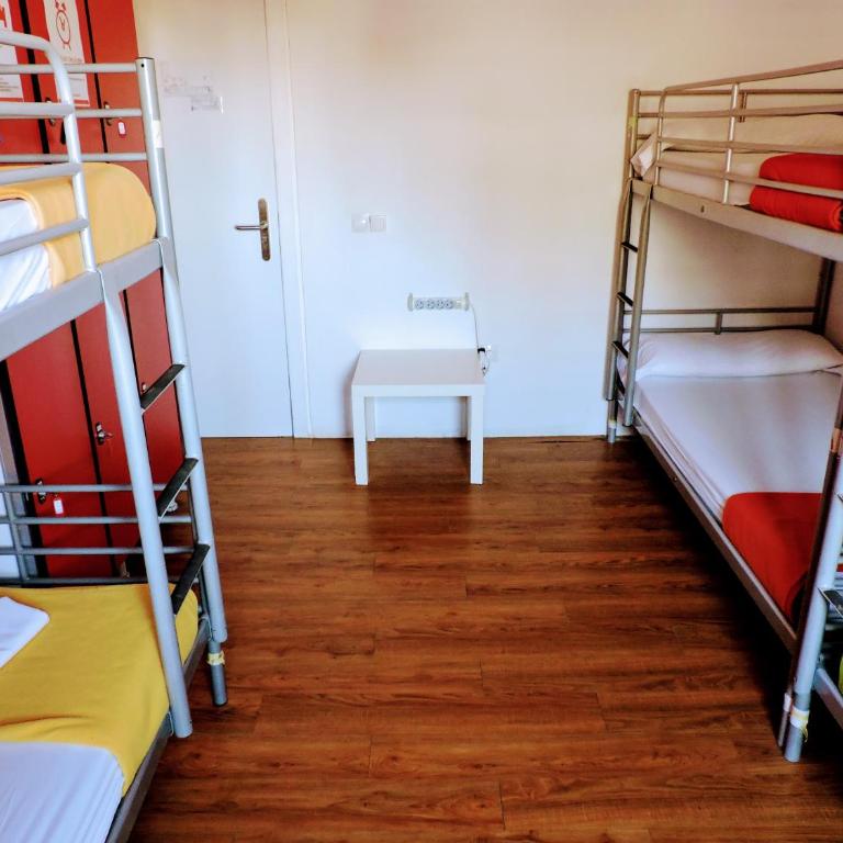 Feetup Home Backpackers Valencia - Bed in 4-Bed Mixed Dormitory Room - 8