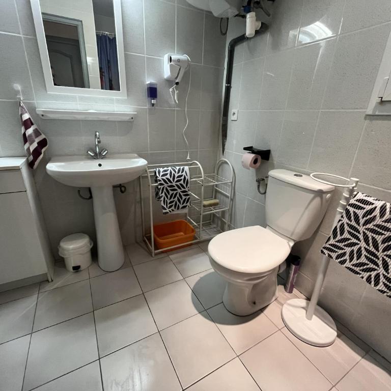 Le Nid des Roitelets - Appartement Cosy T2 à 50 m des Thermes - Classé 2 étoiles - Apartment mit 1 Schlafzimmer - 2