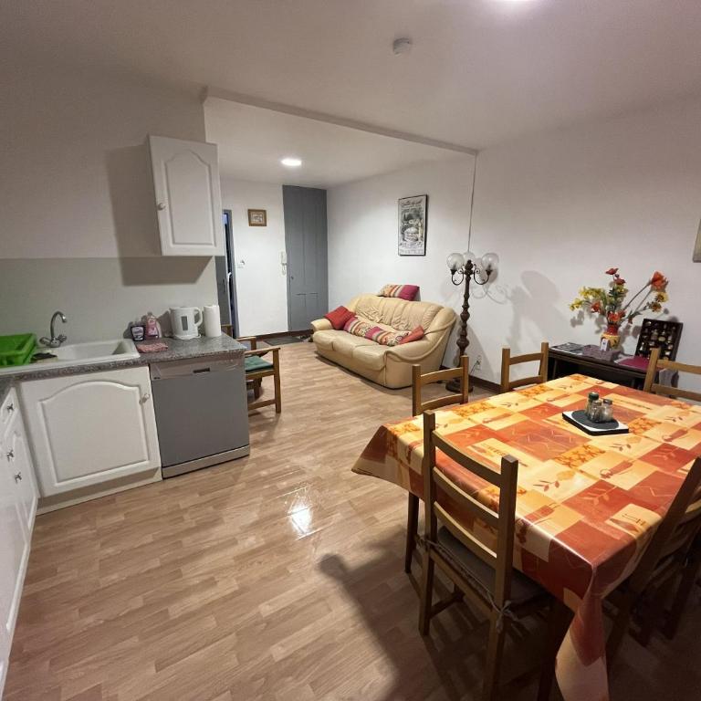 Le Nid des Roitelets - Appartement Cosy T2 à 50 m des Thermes - Classé 2 étoiles - Apartment mit 1 Schlafzimmer - 4