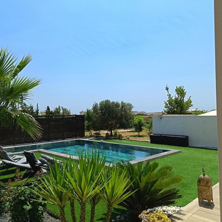 Villa moderne avec piscine privée près de la mer - Villa 3 Chambres - 12