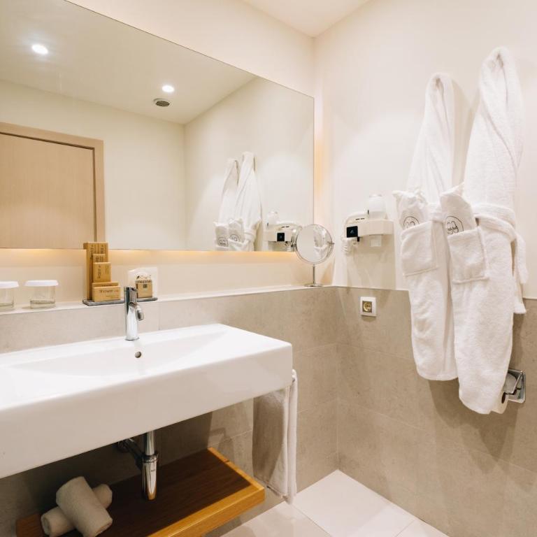 Hotel LIVVO Puerto de Mogán - Habitación Doble Estándar con balcón francés - 8