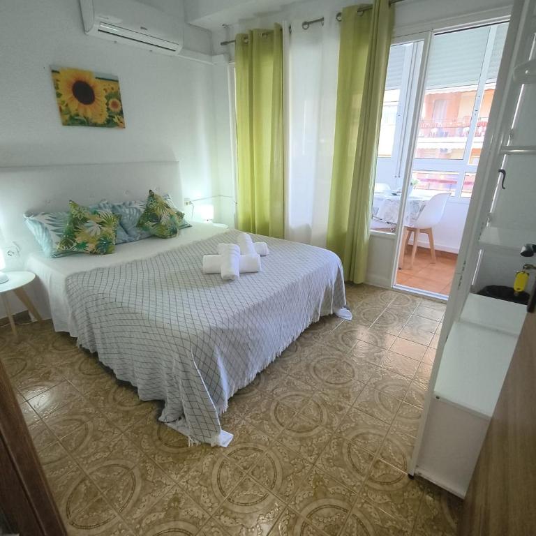 Donatella Guesthouse - Double Room with Shared Bathroom - 8