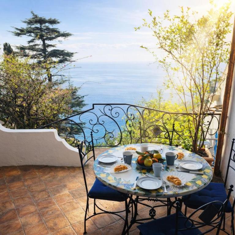 Villa Profumo di Mare con vista mozzafiato - Appartamento con 2 Camere da Letto - 2