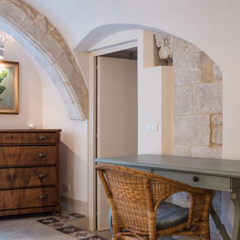 Palazzo Degli Olivi - Appartamento con 2 Camere da Letto - 10