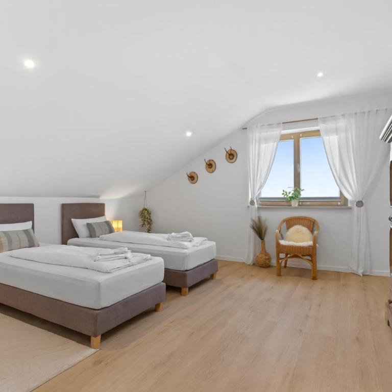 ALPENglück - Stylisches Dachgeschoss-Apartment mit Bergblick, großer Balkon & 3 Schlafzimmern - Apartment mit 3 Schlafzimmern - 6