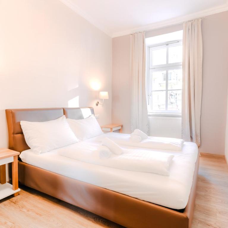 Atrium Hotel Salzburg - Familienzimmer mit Balkon - 1