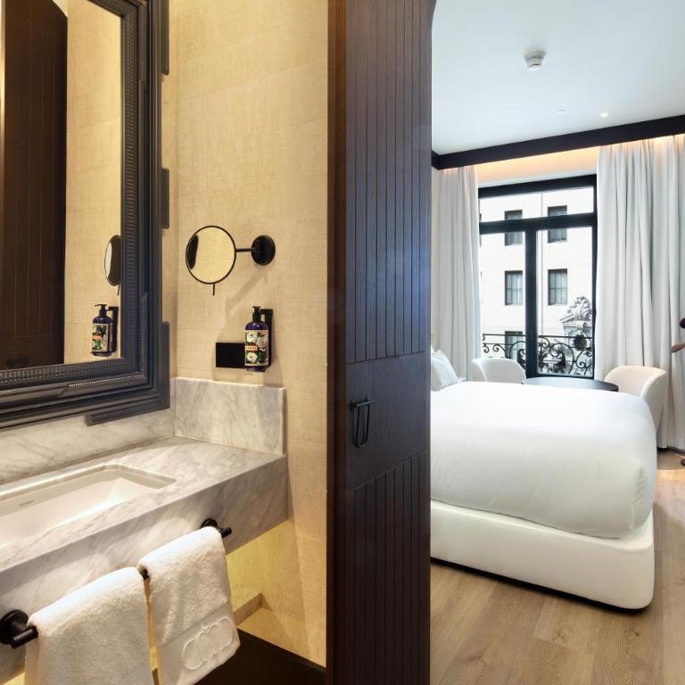 Hotel Montera Madrid, Curio Collection By Hilton - Habitación Cobalto - 1 cama extragrande - 2
