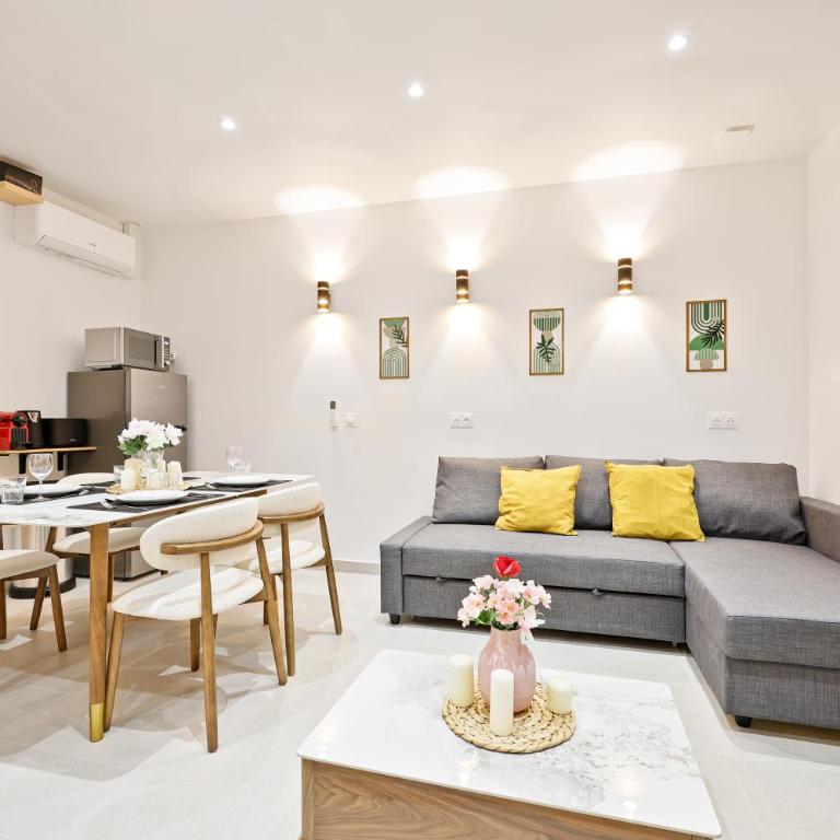 Champs Elysée Arc de Triomphe 2 Bedroom Apartment NetFlix - Appartement 2 Chambres Deluxe - 1