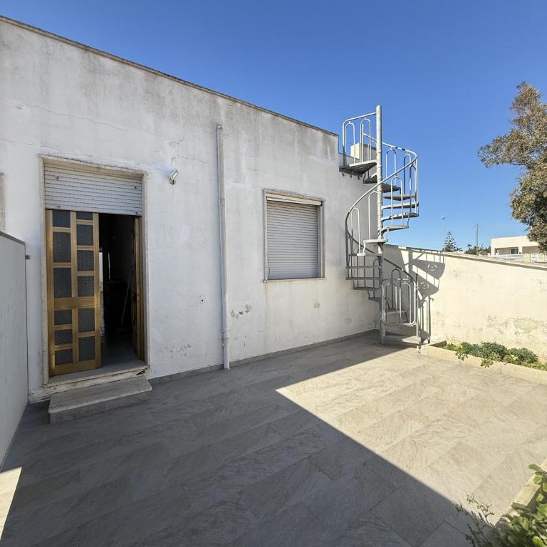 Casa Vacanza Nina a Torre Lapillo con veranda - Two-Bedroom Apartment - 3