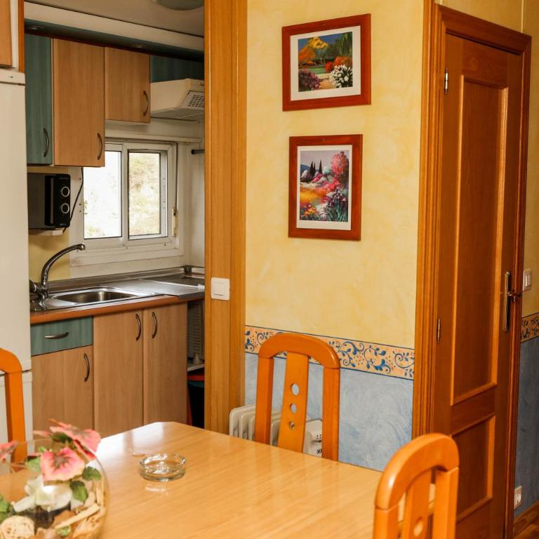 Camping Castillo de Loarre - Family Bungalow - 8
