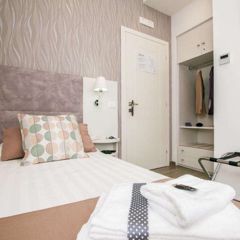 Elenoire Rooms & Suite - Camera Singola - 9