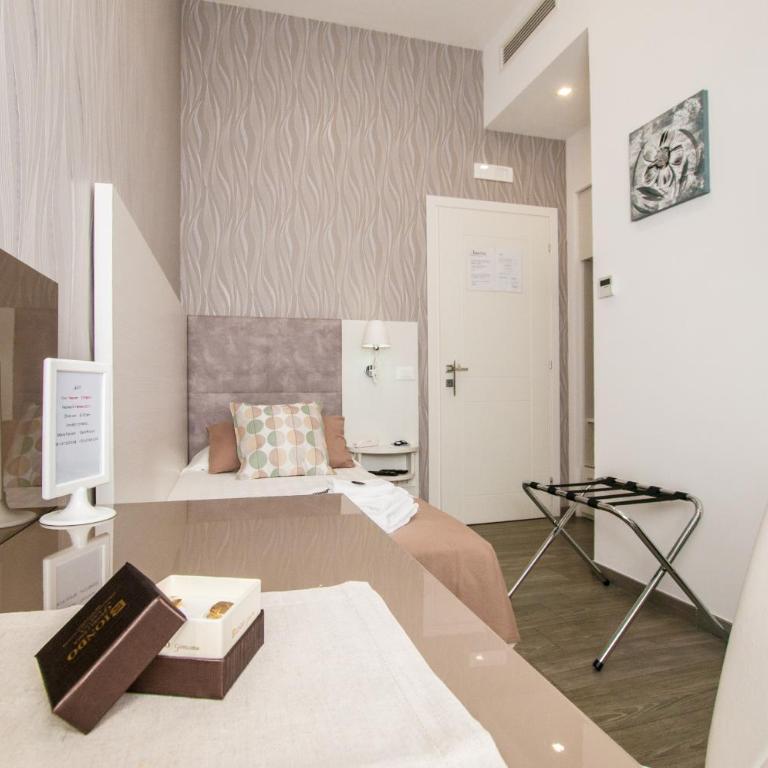 Elenoire Rooms & Suite - Camera Singola - 17