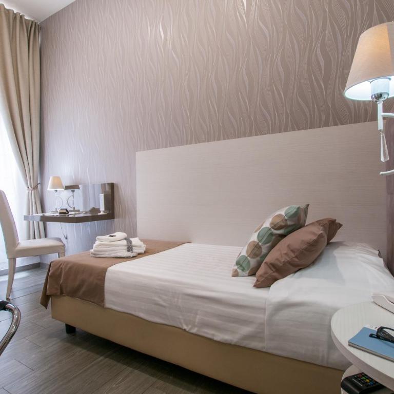 Elenoire Rooms & Suite - Camera Singola - 12