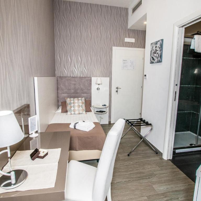 Elenoire Rooms & Suite - Camera Singola - 13
