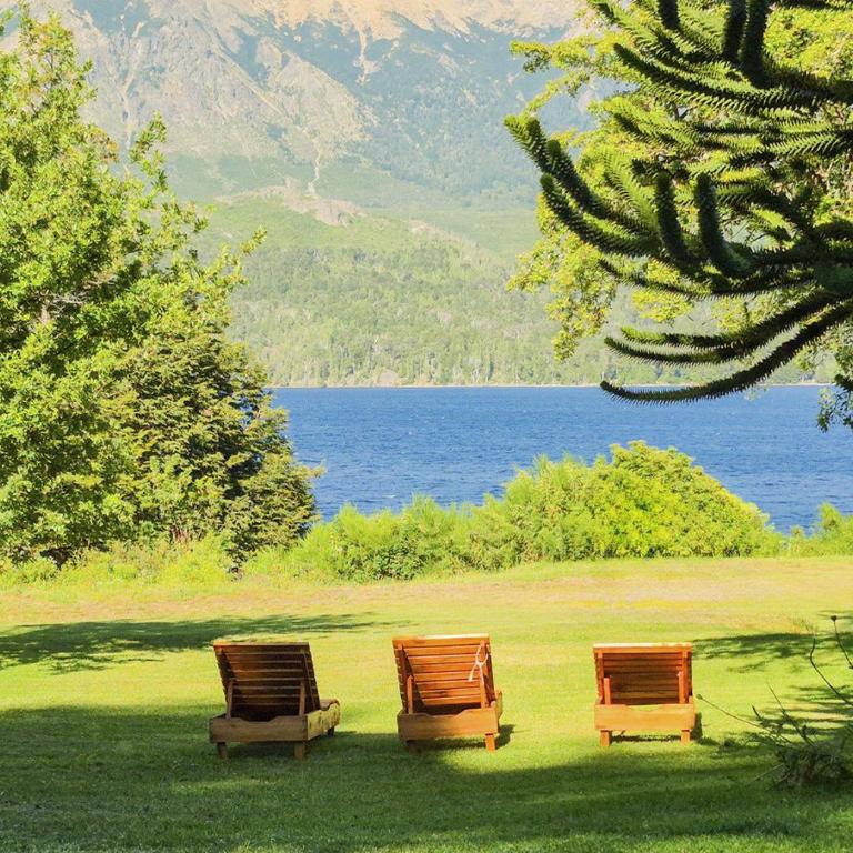 RentUp - Extraordinaria Casa sobre el Lago Gutierrez con vistas unicas ideal para grupos - Casa de 5 dormitorios - 1